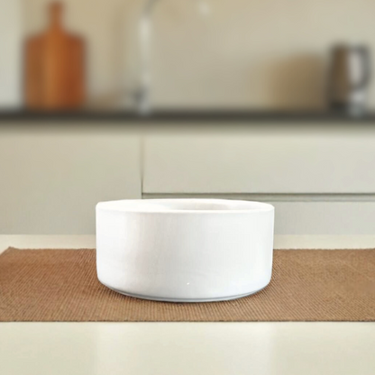 Mangiatoia in ceramica bianca